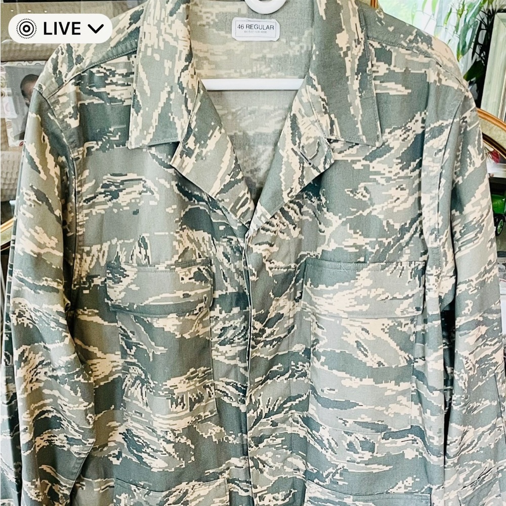 Utility Air Force camouflage pattern coat, size 46 regular like new.